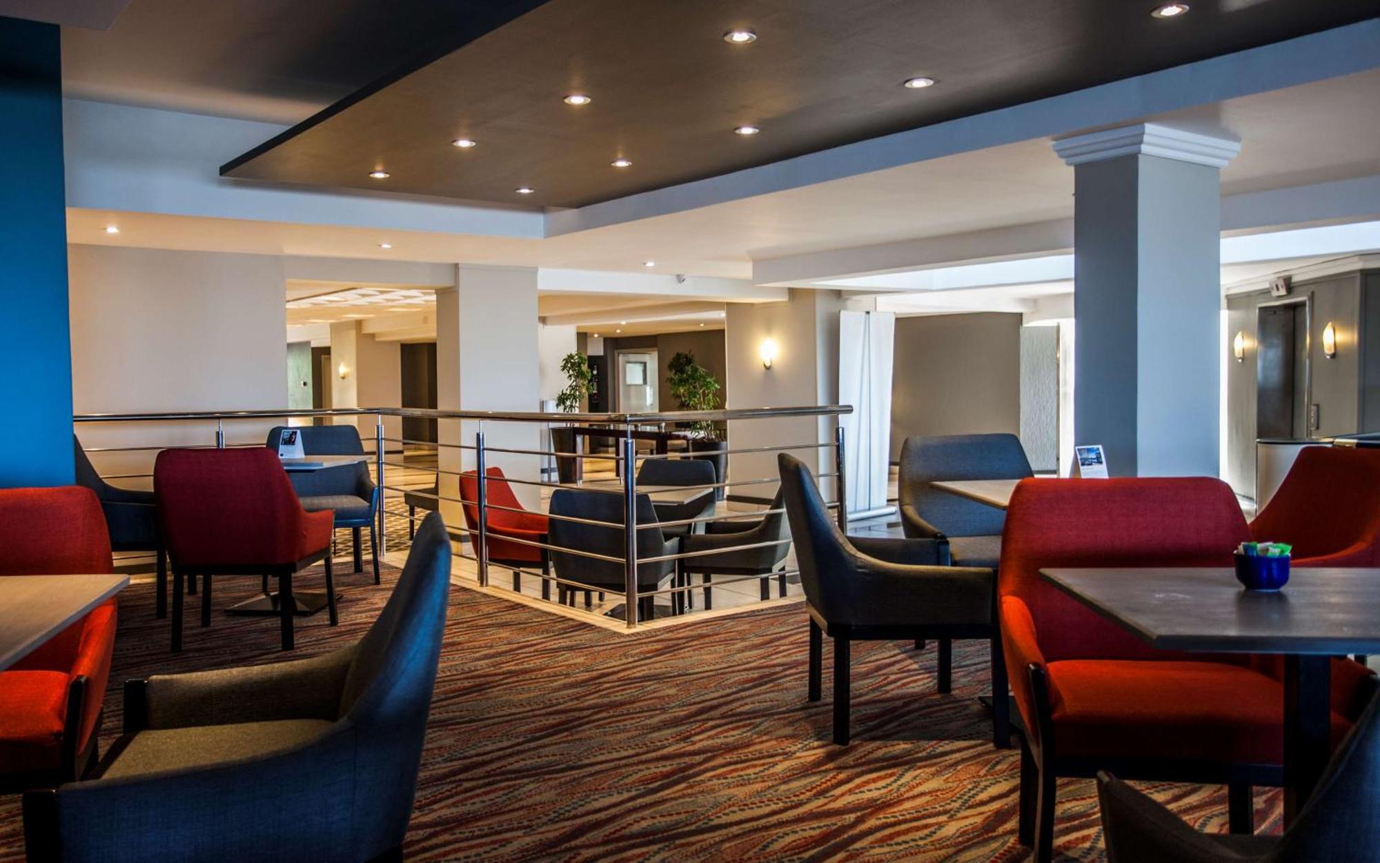 Hotel Garden Court East London Extérieur photo