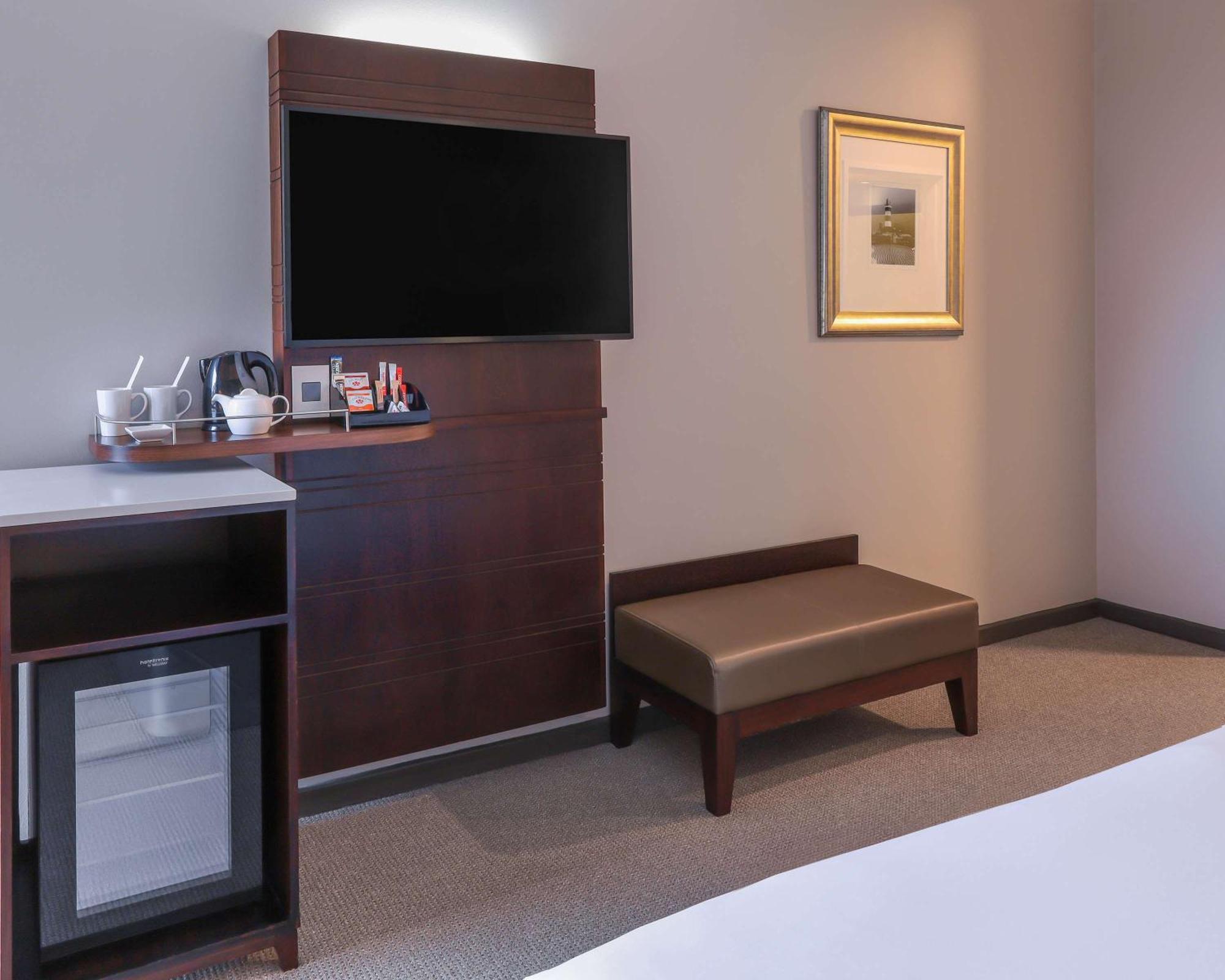 Hotel Garden Court East London Extérieur photo